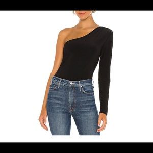 Susana monoco one shoulder fitted black top small